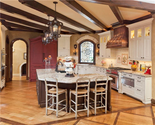 欧式古典厨房装修让你的家具惊艳观感